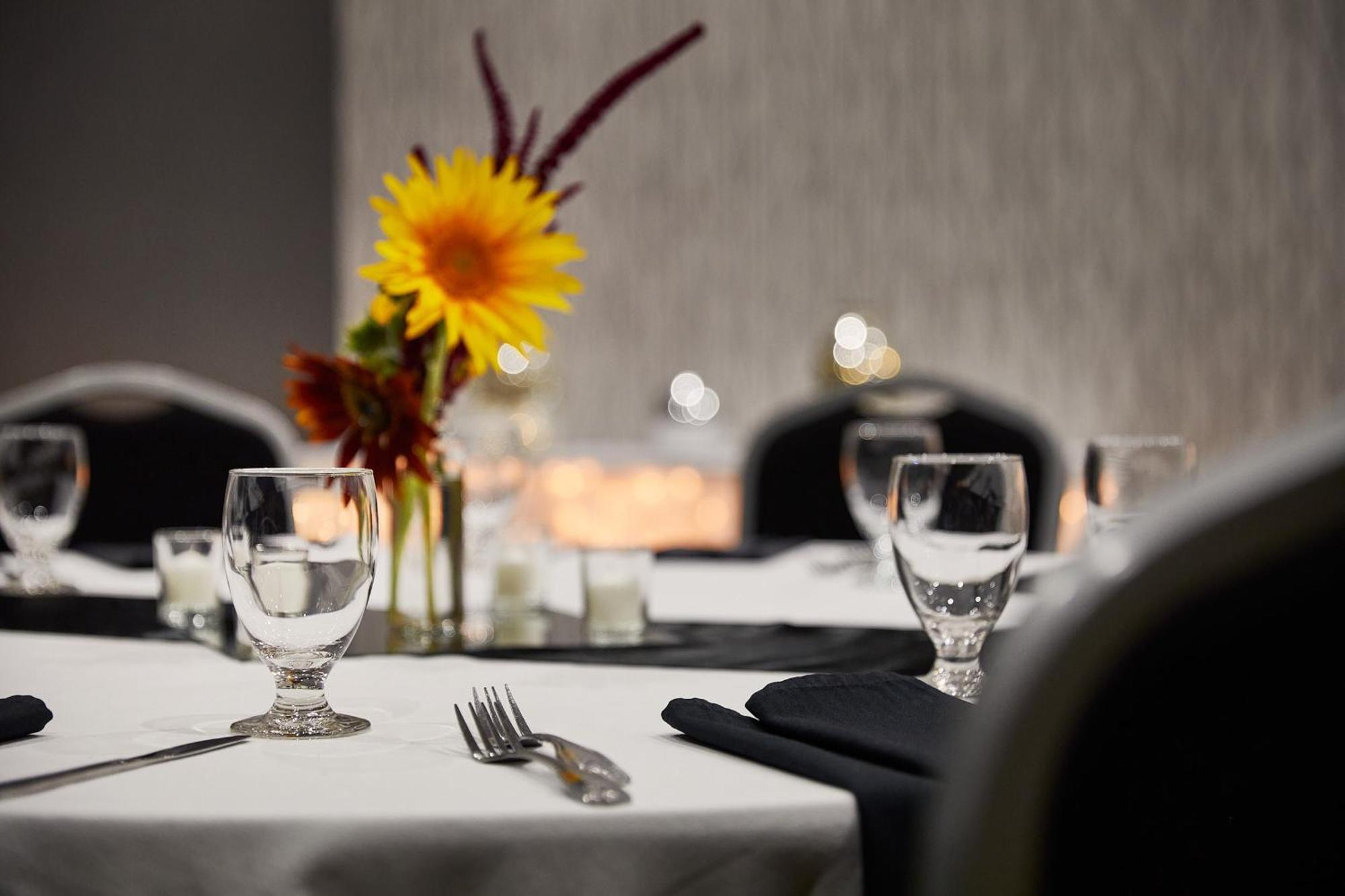 Holiday Inn Hotel & Suites Madison West - Middleton By Ihg Εξωτερικό φωτογραφία